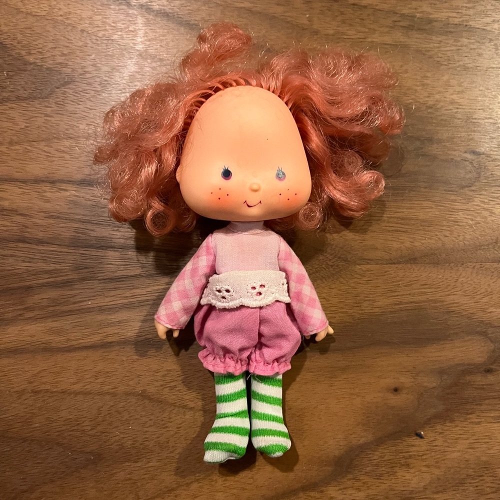 Set (9) of Vintage Strawberry Shortcake Dolls - Picture 5 of 9